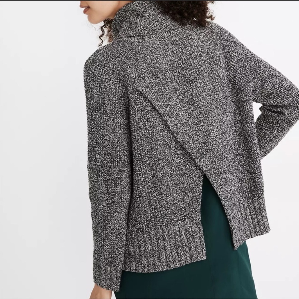 Eastbrook Turtleneck Cross-Back Sweater in Cotton-Merino Yarn Gray